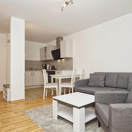 Balkon, Gratis Nutzung Vom Ahoi Erlebnisbad Und Sauna In Sellin - Karola 13 Appartement *